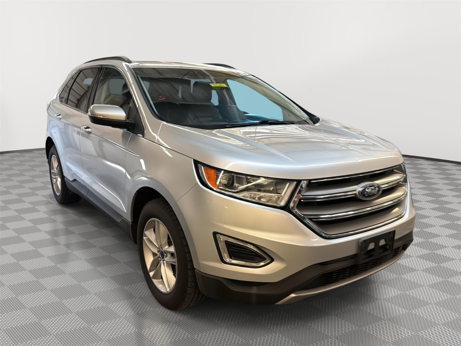 2016 Ford Edge photo 7 of 25