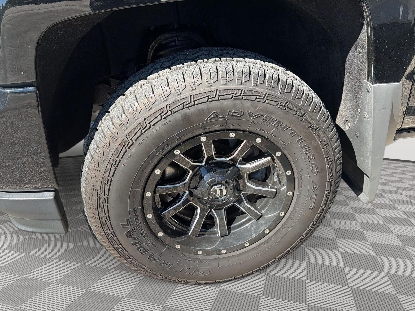 2017 Chevrolet Silverado 1500 LT - 1