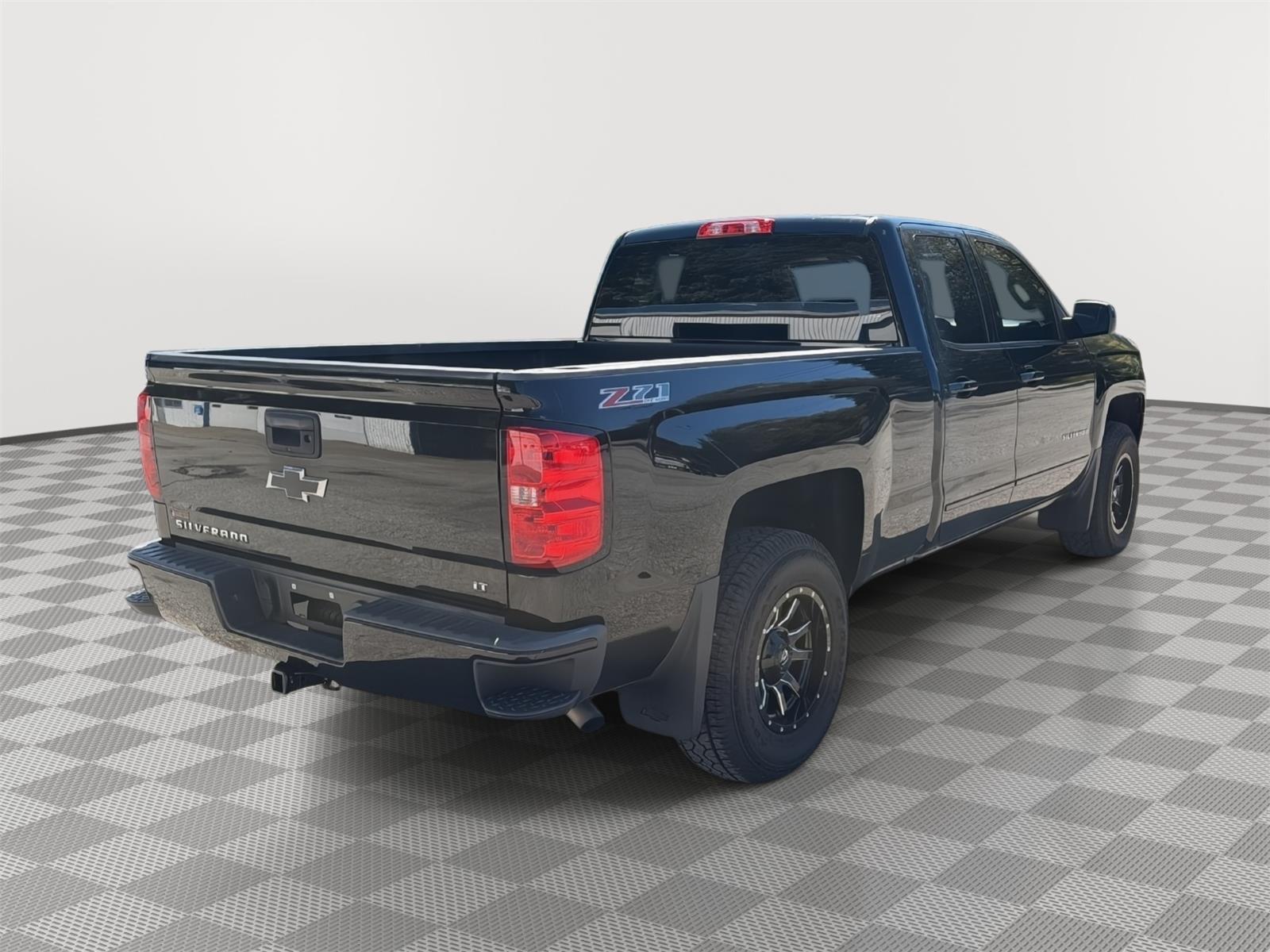 2017 Chevrolet Silverado 1500 LT - 5