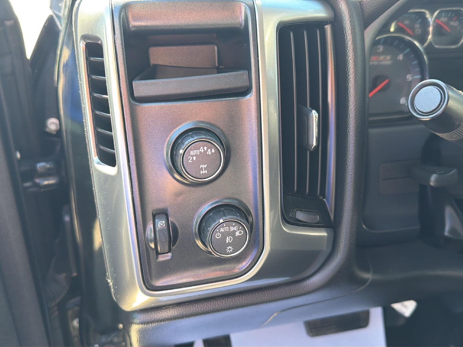2017 Chevrolet Silverado 1500 LT - 11