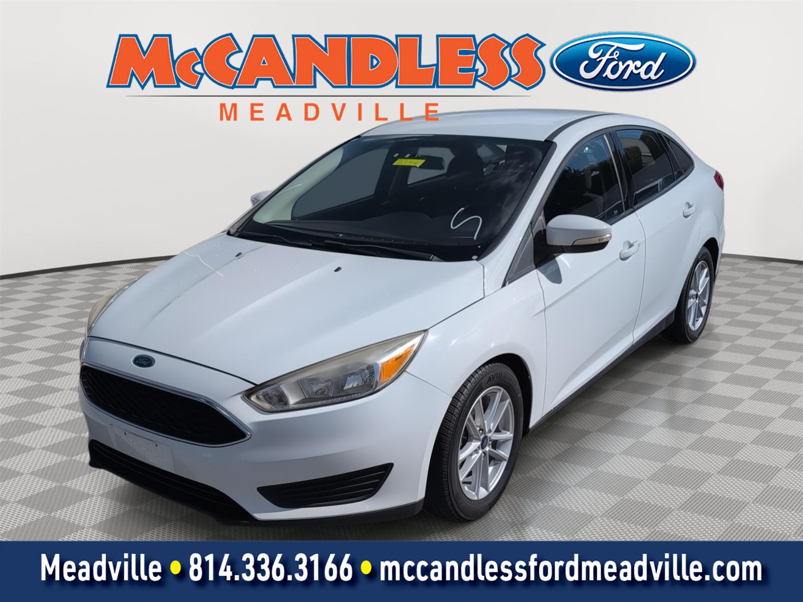 Oxford White 2017 Ford Focus Sedan Front-Wheel Drive 6-Speed Automatic