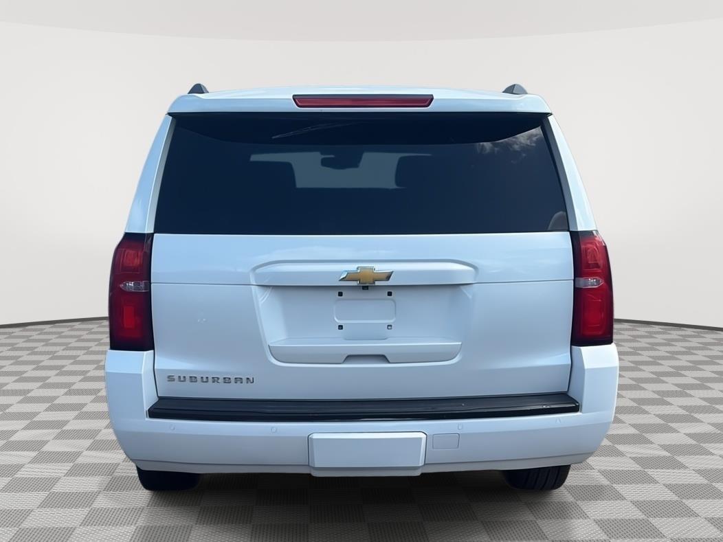 2016 Chevrolet Suburban LTZ - 3