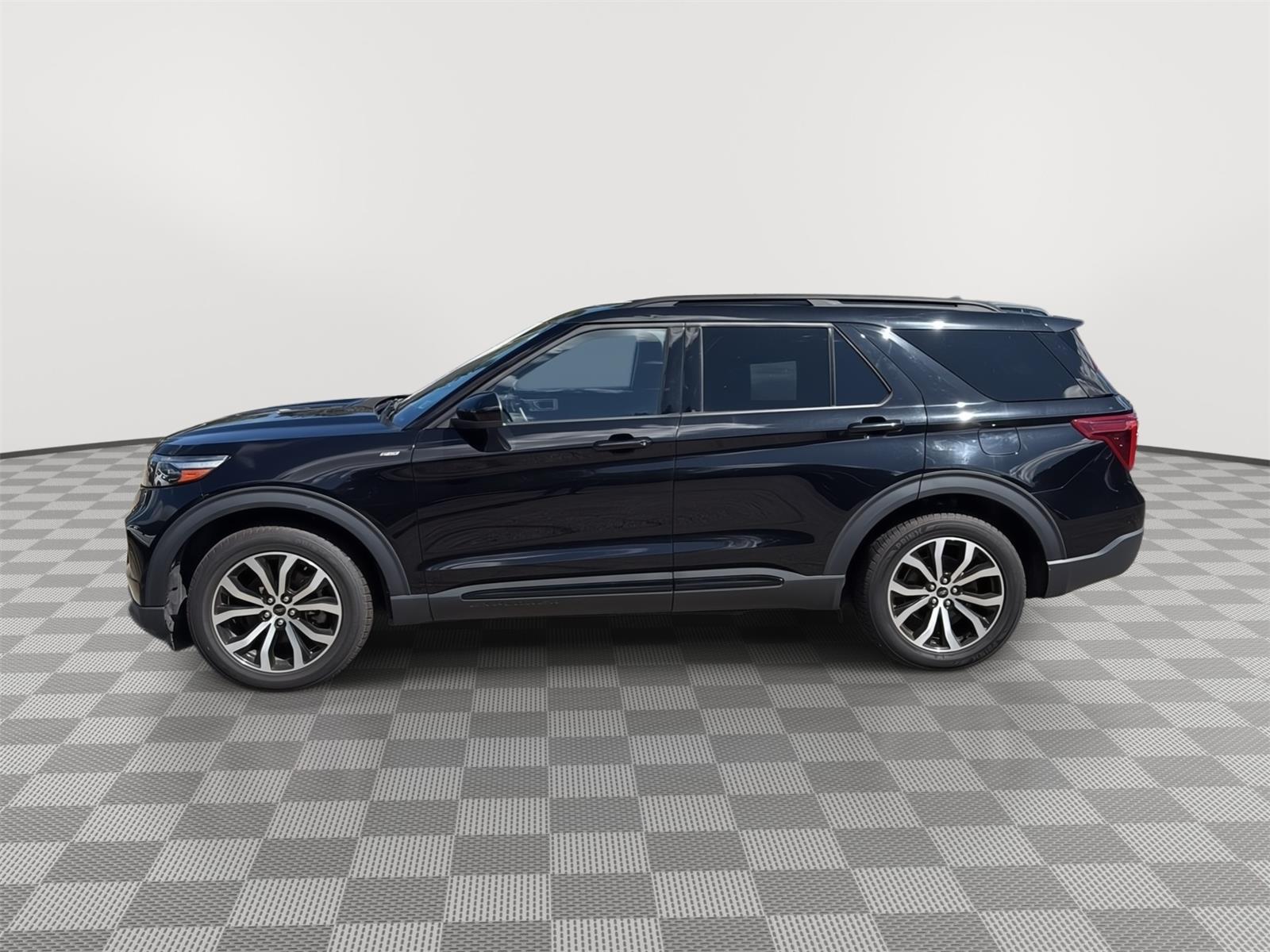 2023 Ford Explorer ST-Line - 3