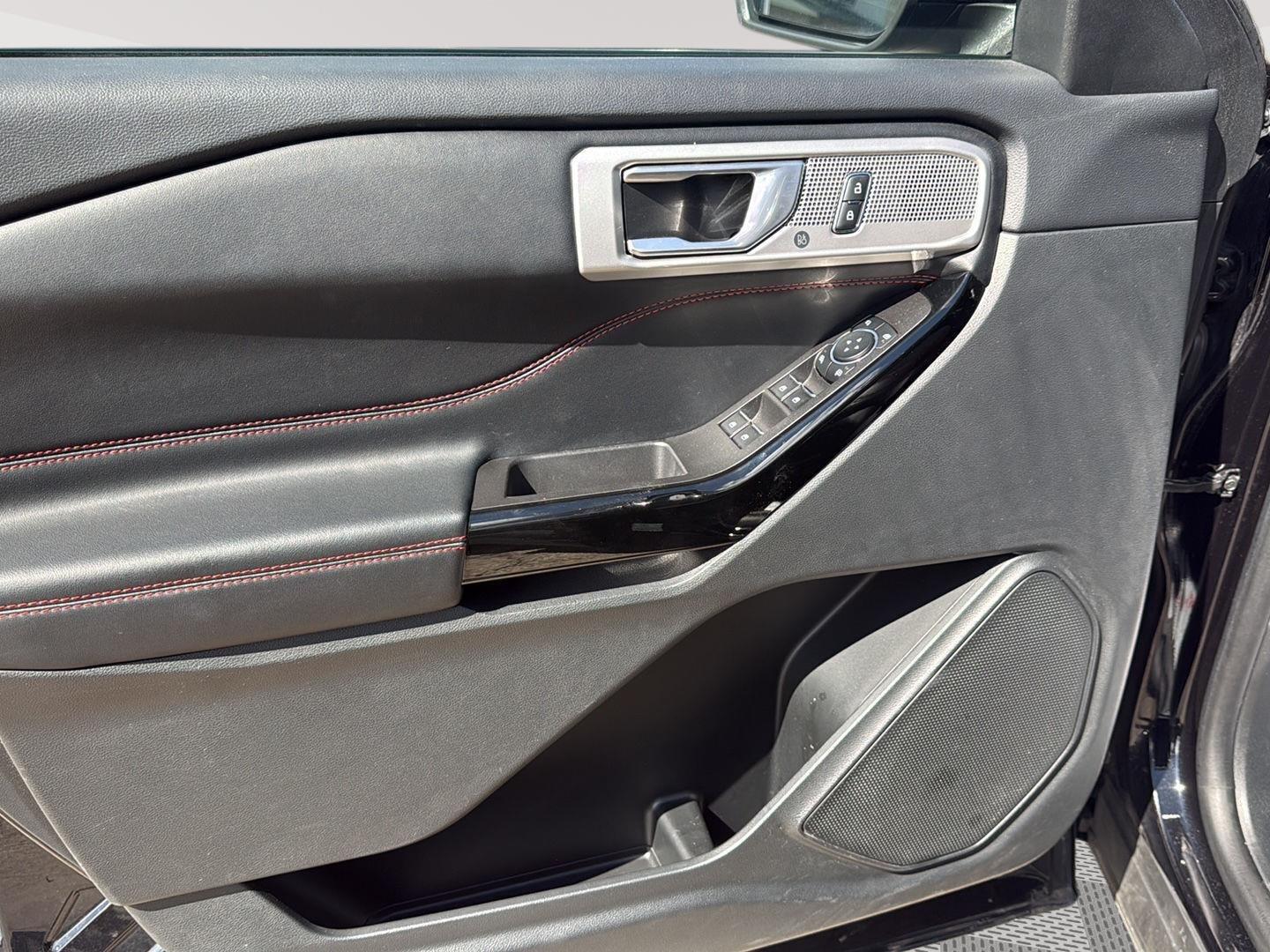 2023 Ford Explorer ST-Line - 10
