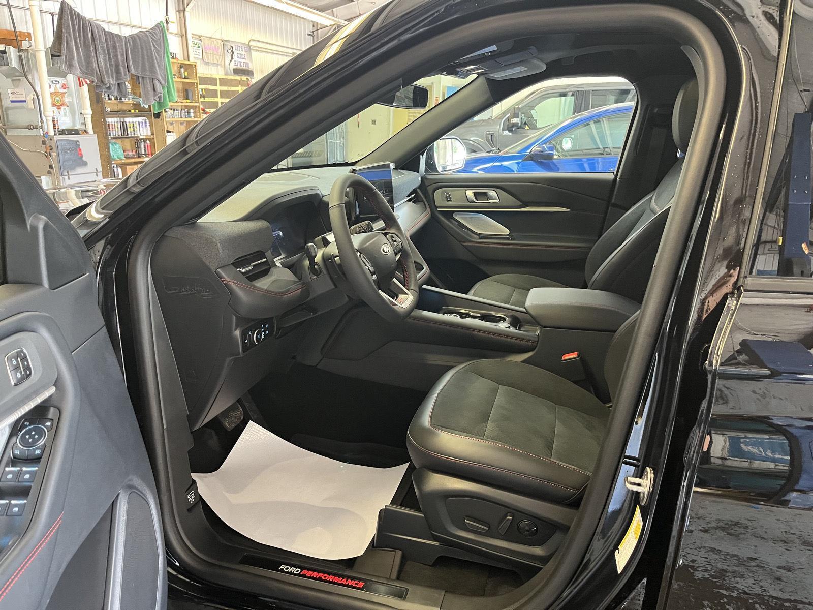 2026 Ford Explorer ST - 10