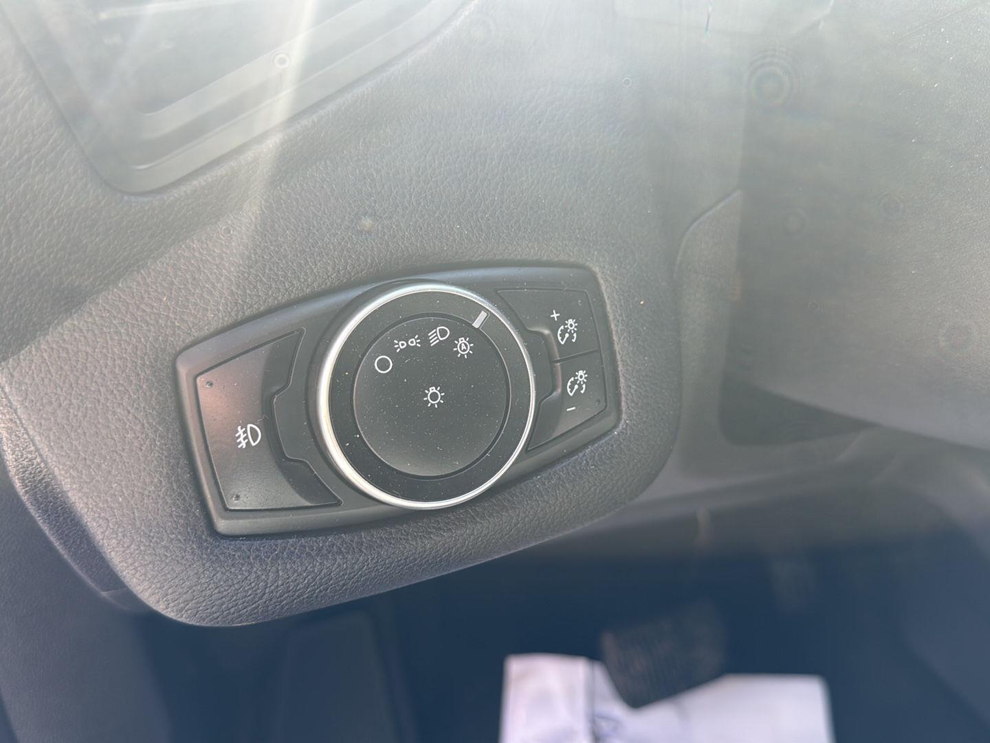 2016 Ford Escape photo 11 of 26