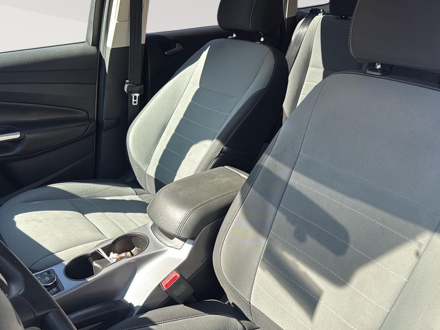 2016 Ford Escape photo 15 of 26