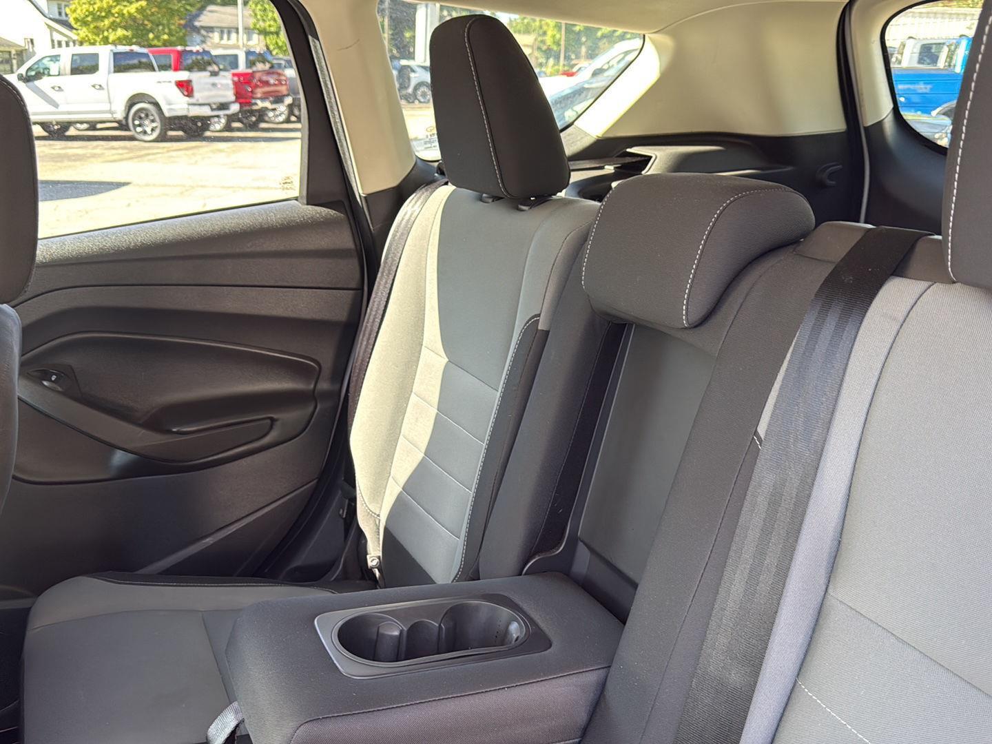 2016 Ford Escape photo 17 of 26