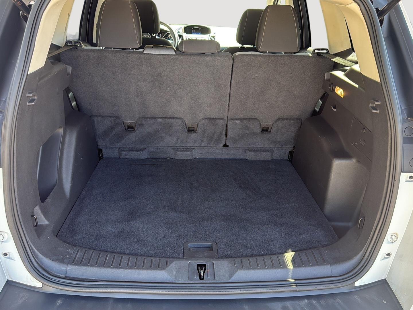 2016 Ford Escape photo 18 of 26