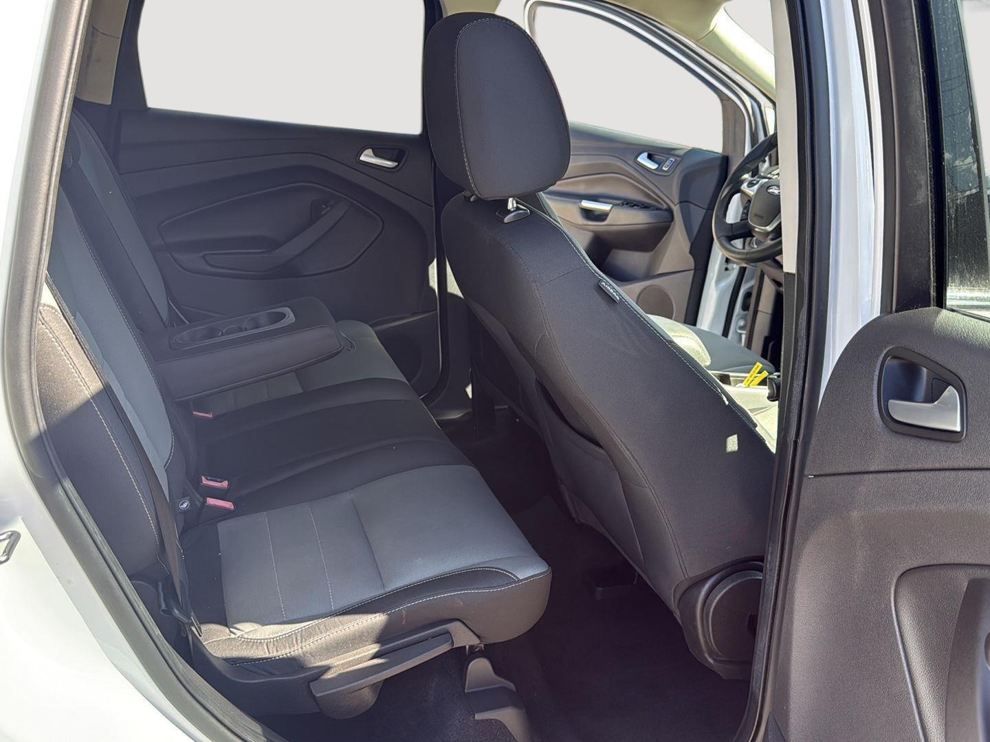 2016 Ford Escape photo 19 of 26