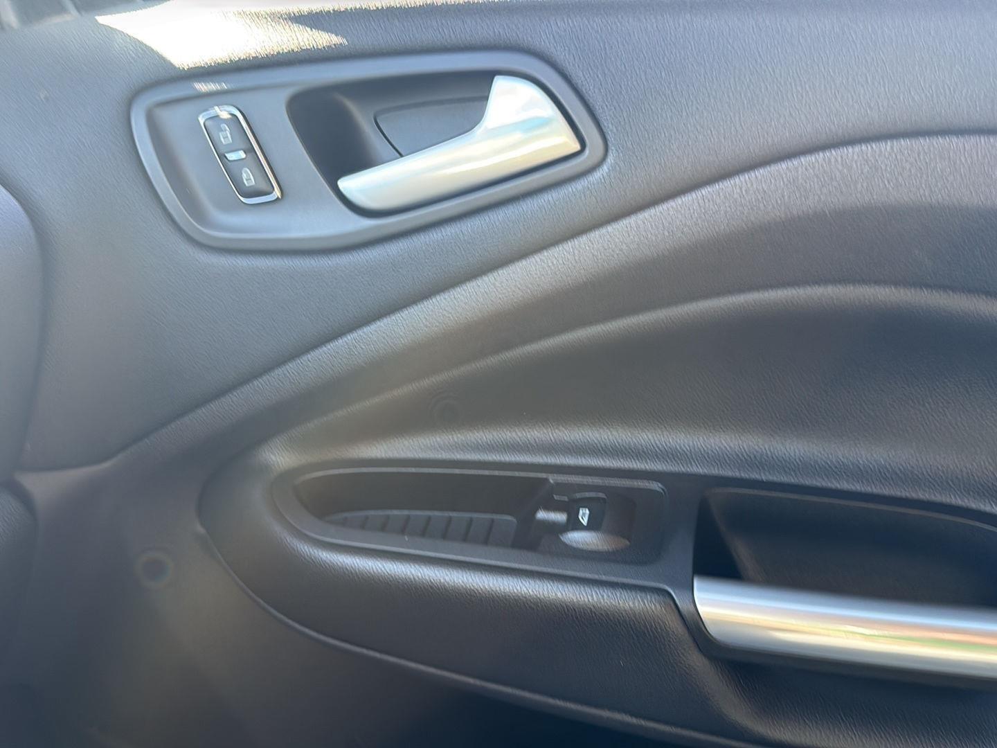 2016 Ford Escape photo 26 of 26