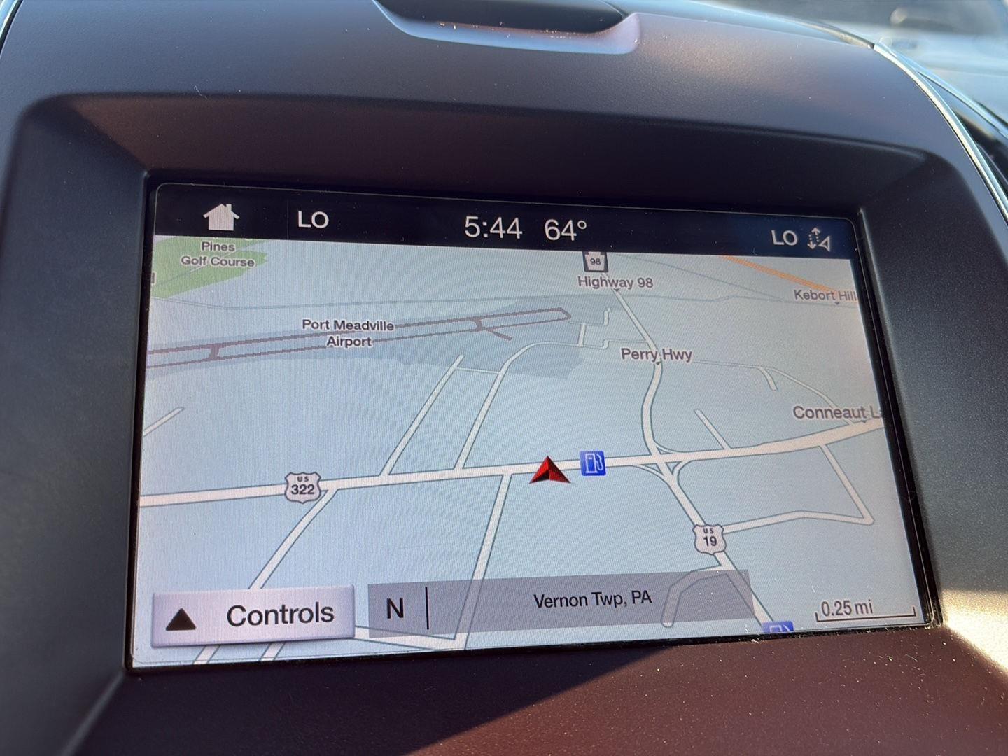 2019 Ford Edge photo 24 of 28