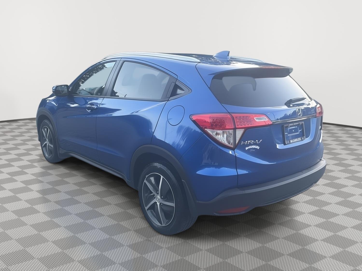 2021 Honda HR-V photo 7 of 28