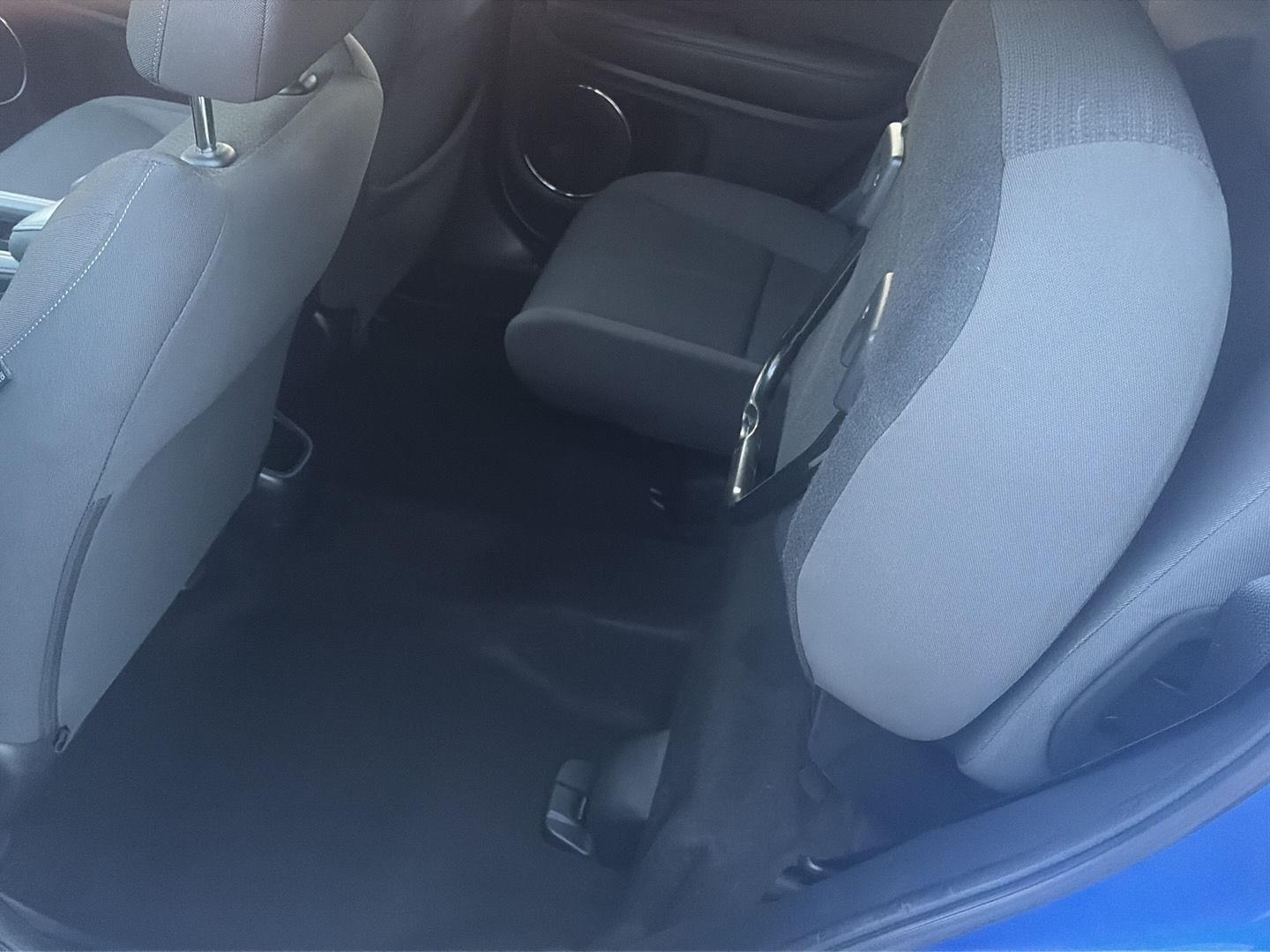 2021 Honda HR-V photo 18 of 28