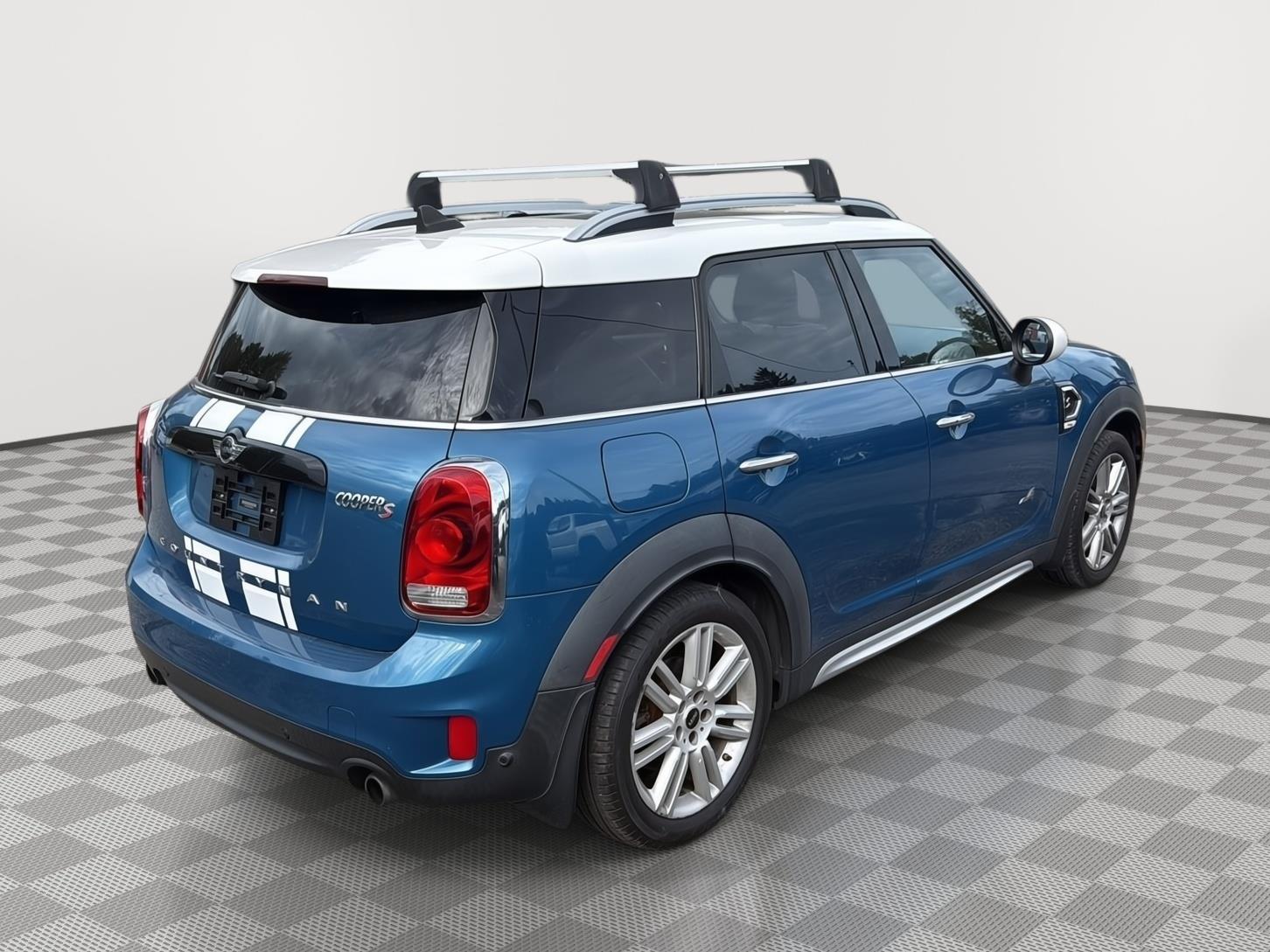 2017 MINI Countryman Cooper S - 4