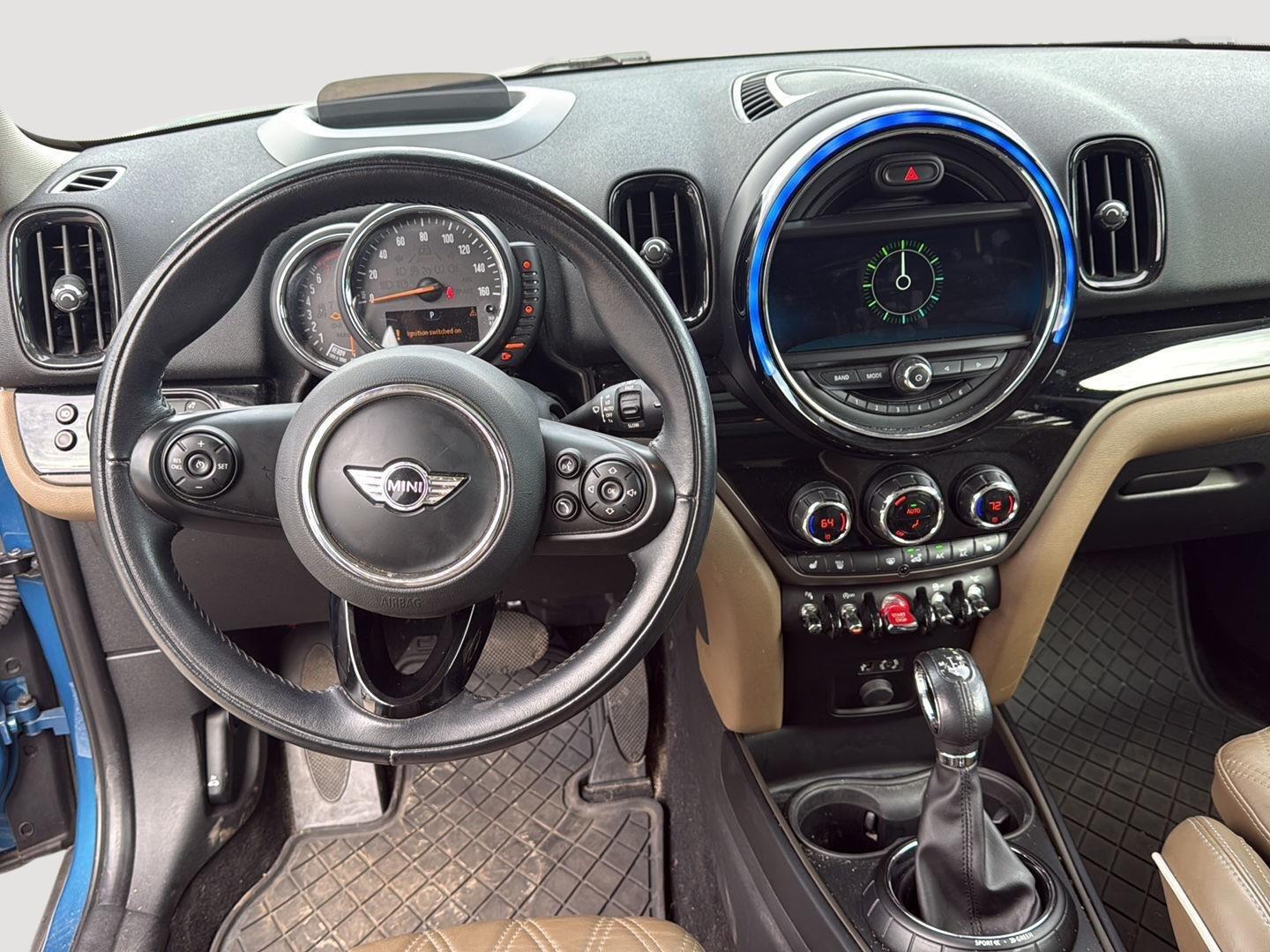 2017 MINI Countryman Cooper S - 11