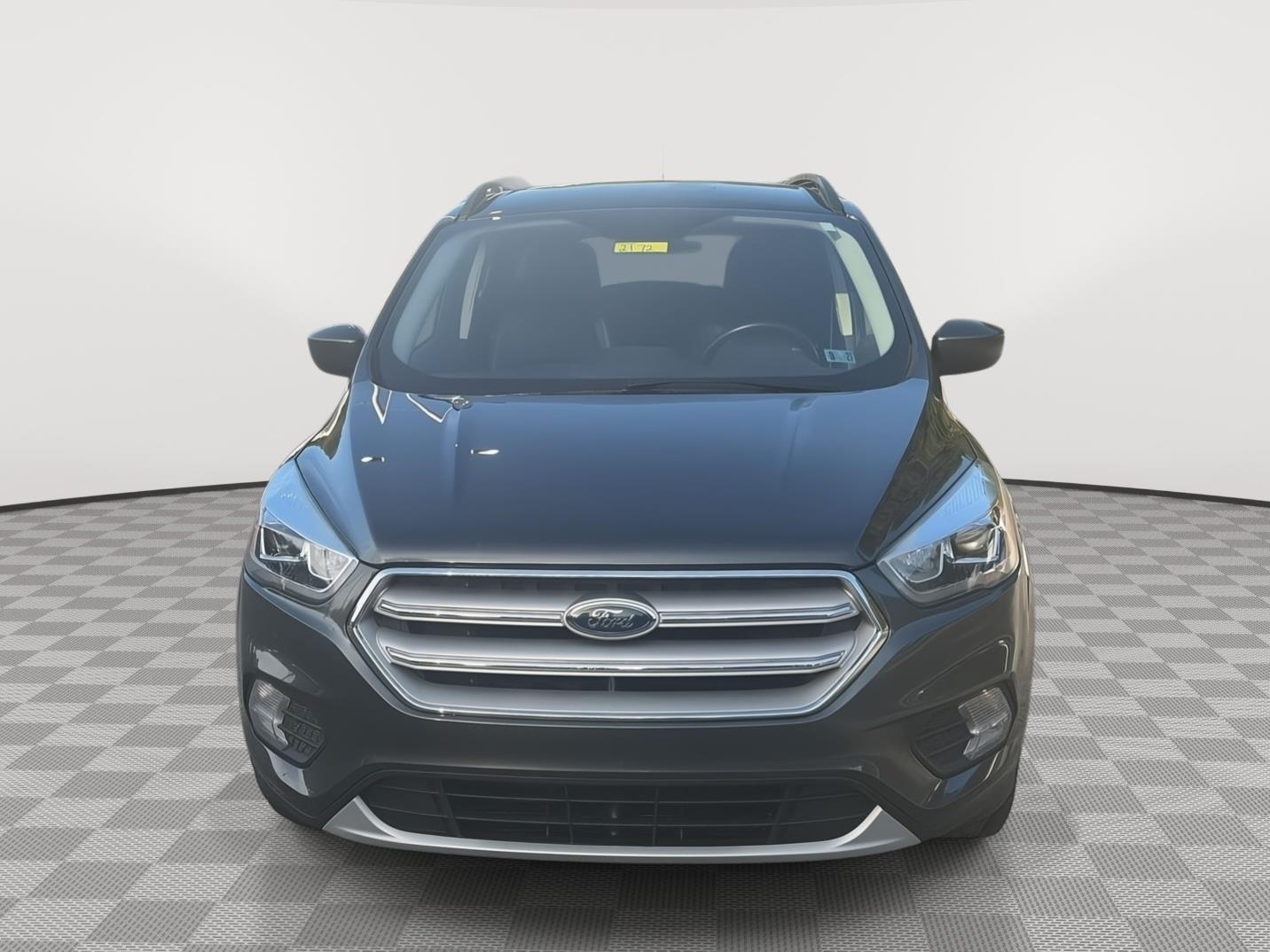 2018 Ford Escape photo 2 of 28