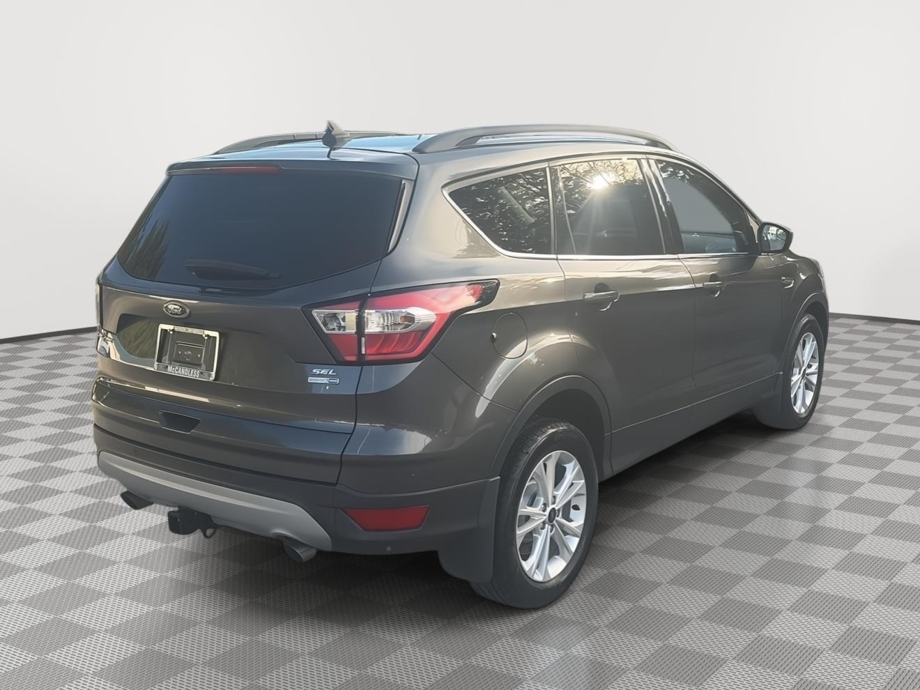 2018 Ford Escape photo 5 of 28