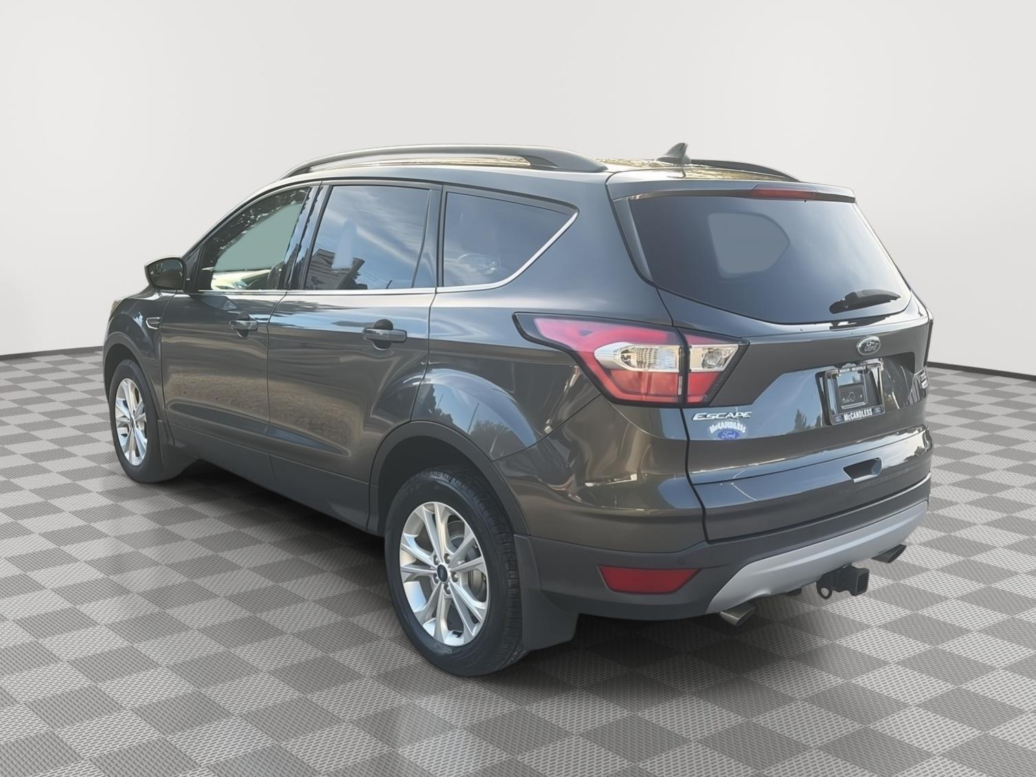 2018 Ford Escape photo 7 of 28