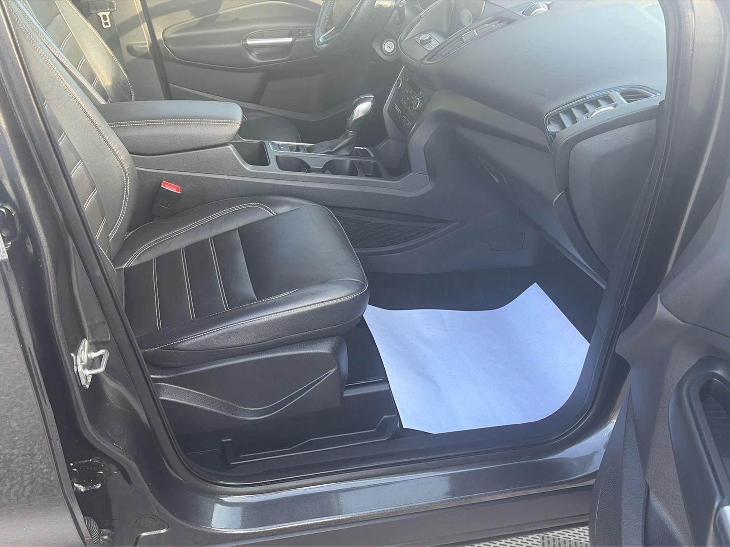 2018 Ford Escape photo 14 of 28