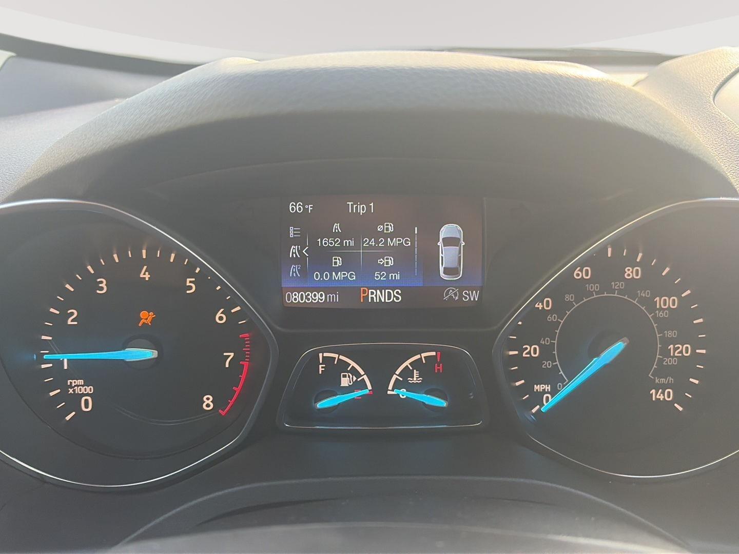 2018 Ford Escape photo 18 of 28