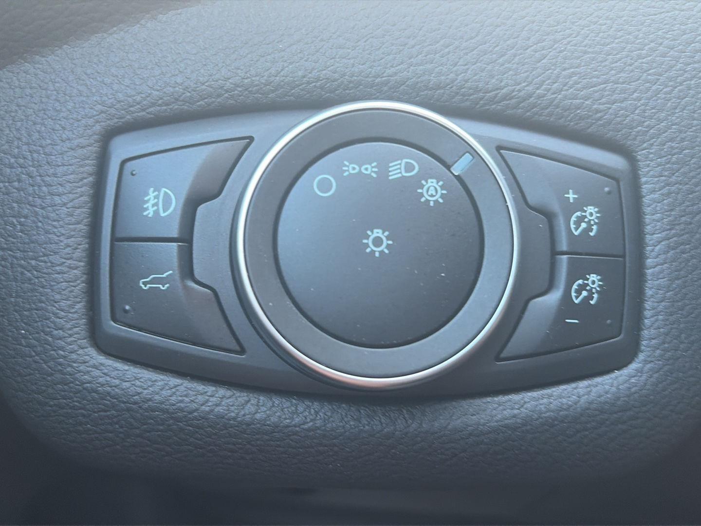 2018 Ford Escape photo 26 of 28