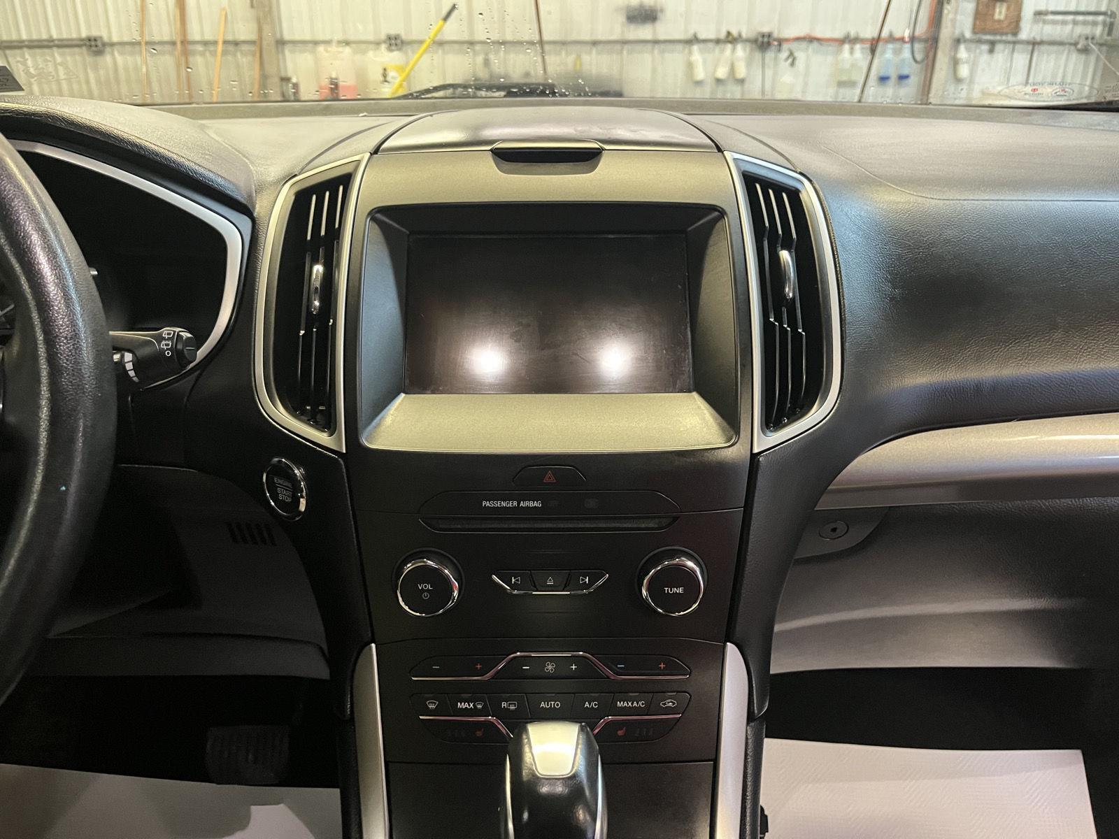 2017 Ford Edge photo 20 of 25