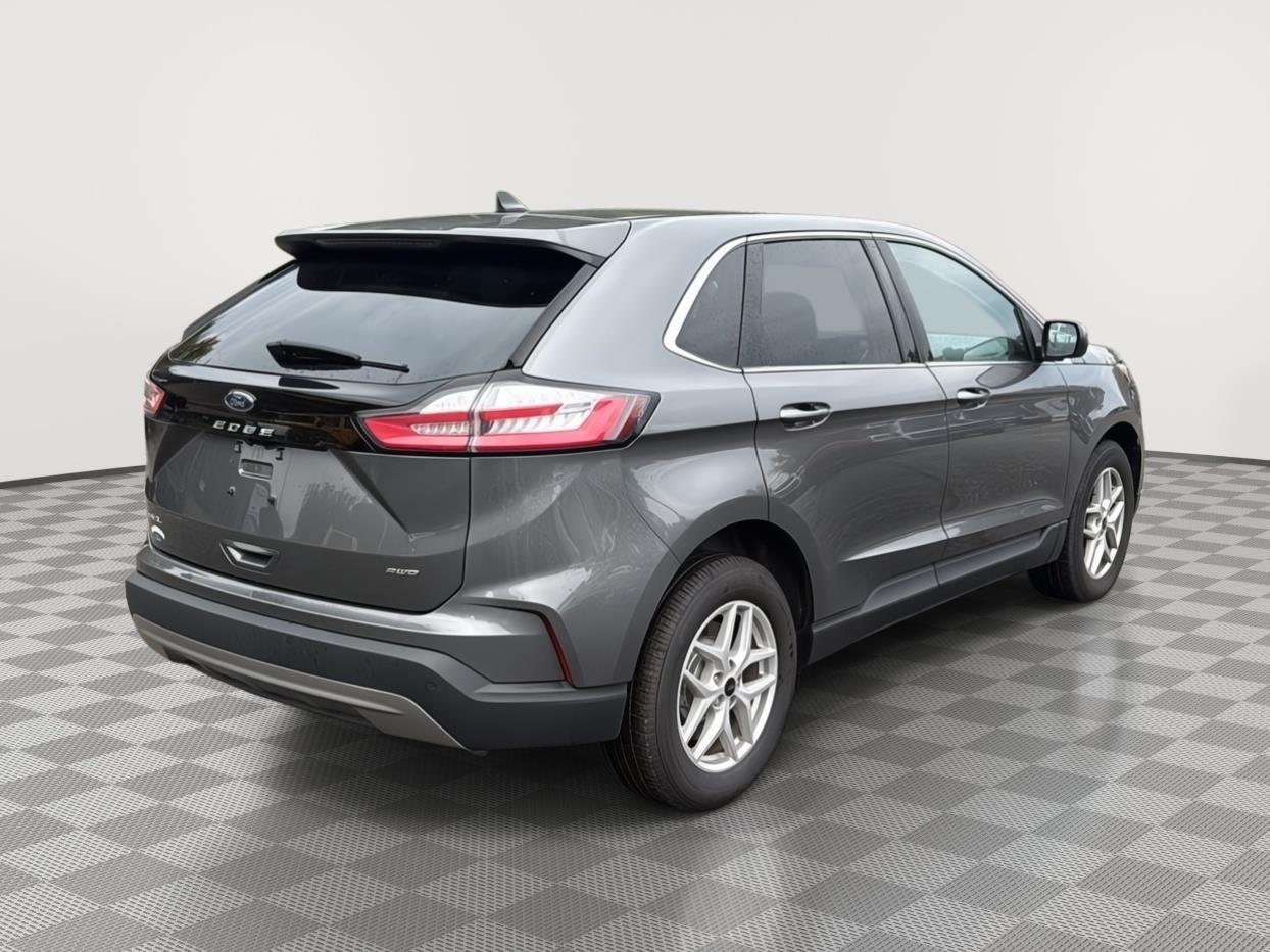 2024 Ford Edge photo 5 of 25