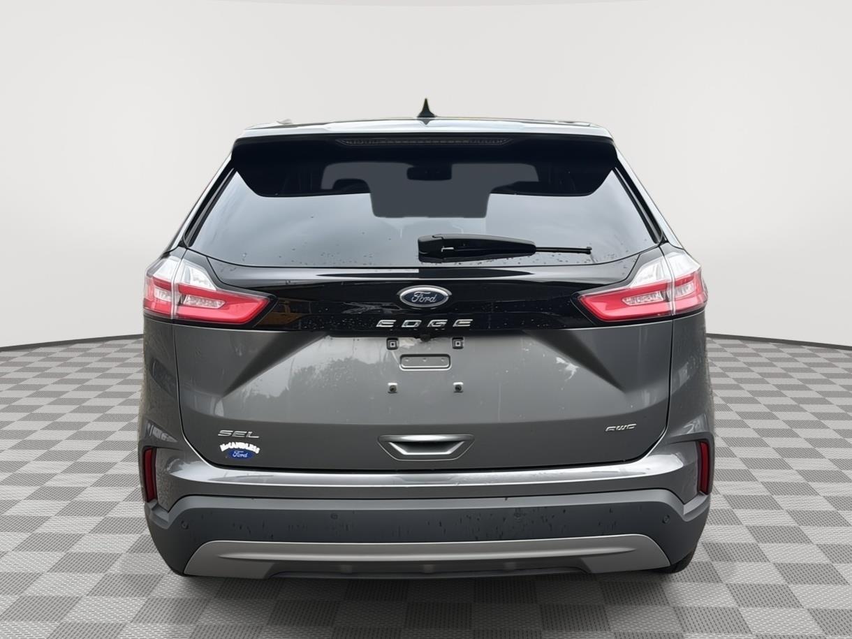 2024 Ford Edge photo 6 of 25