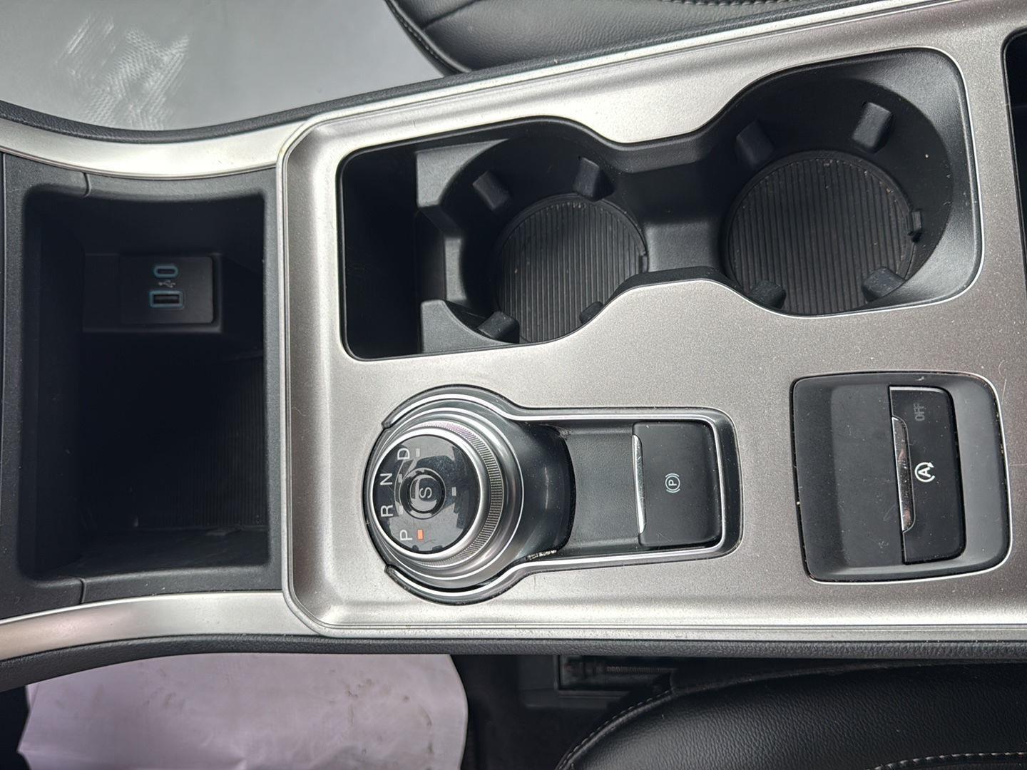 2024 Ford Edge photo 11 of 25
