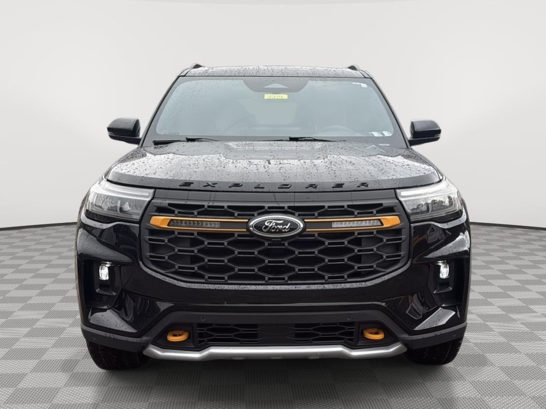 2026 Ford Explorer photo 2 of 25