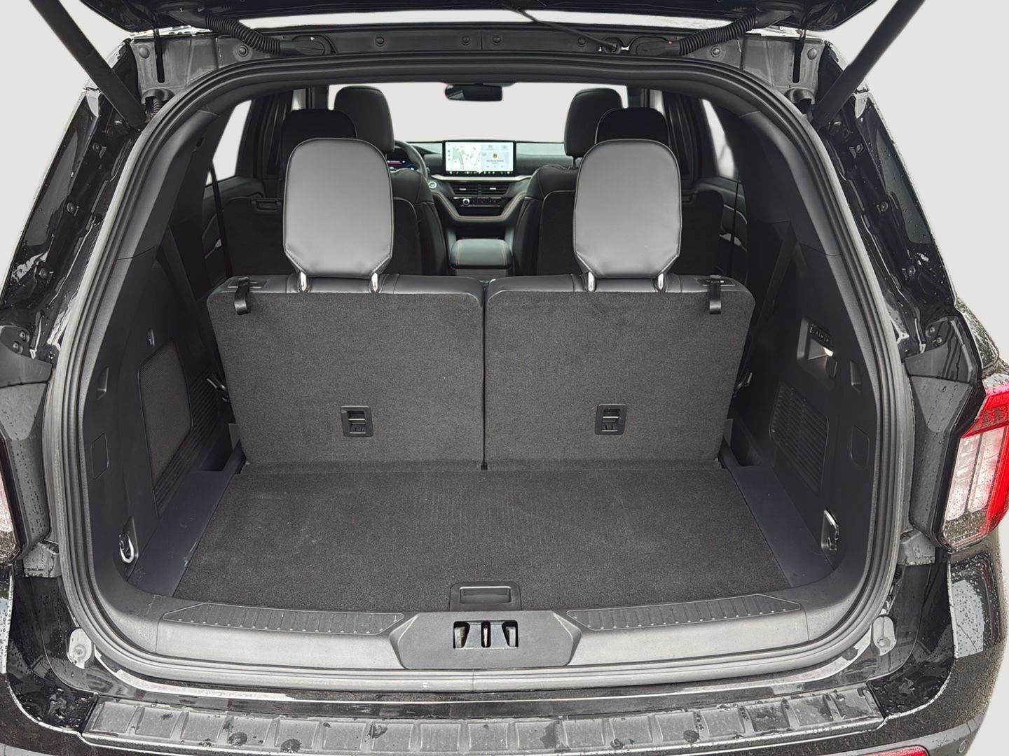 2026 Ford Explorer photo 21 of 25
