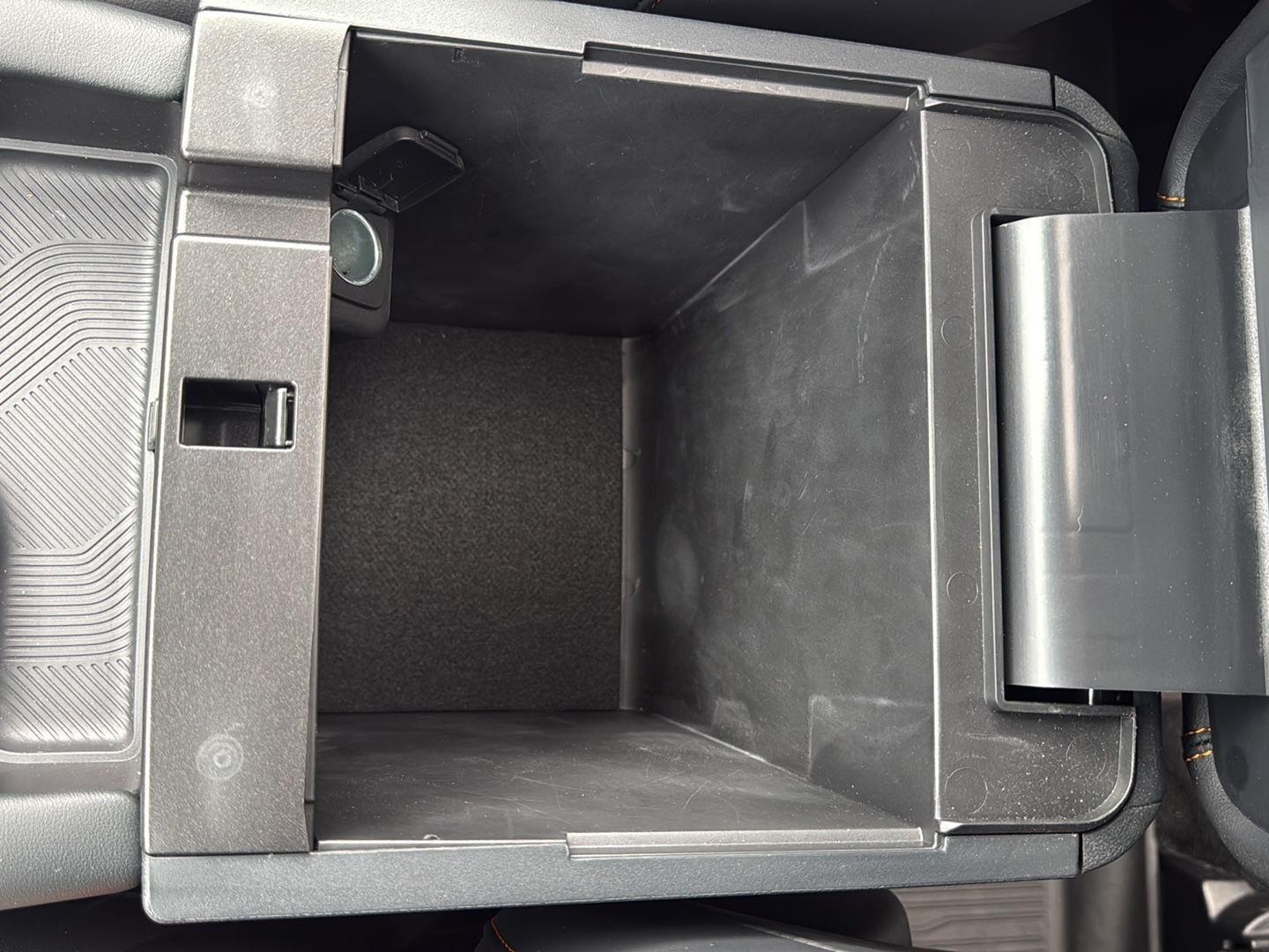2026 Ford Explorer photo 25 of 25