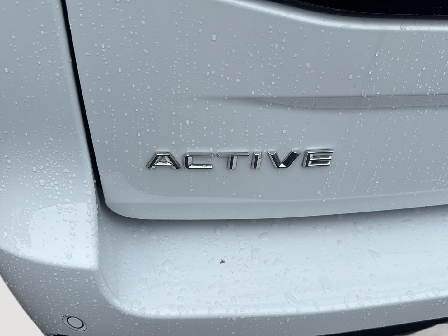2025 Ford Expedition photo 10 of 26