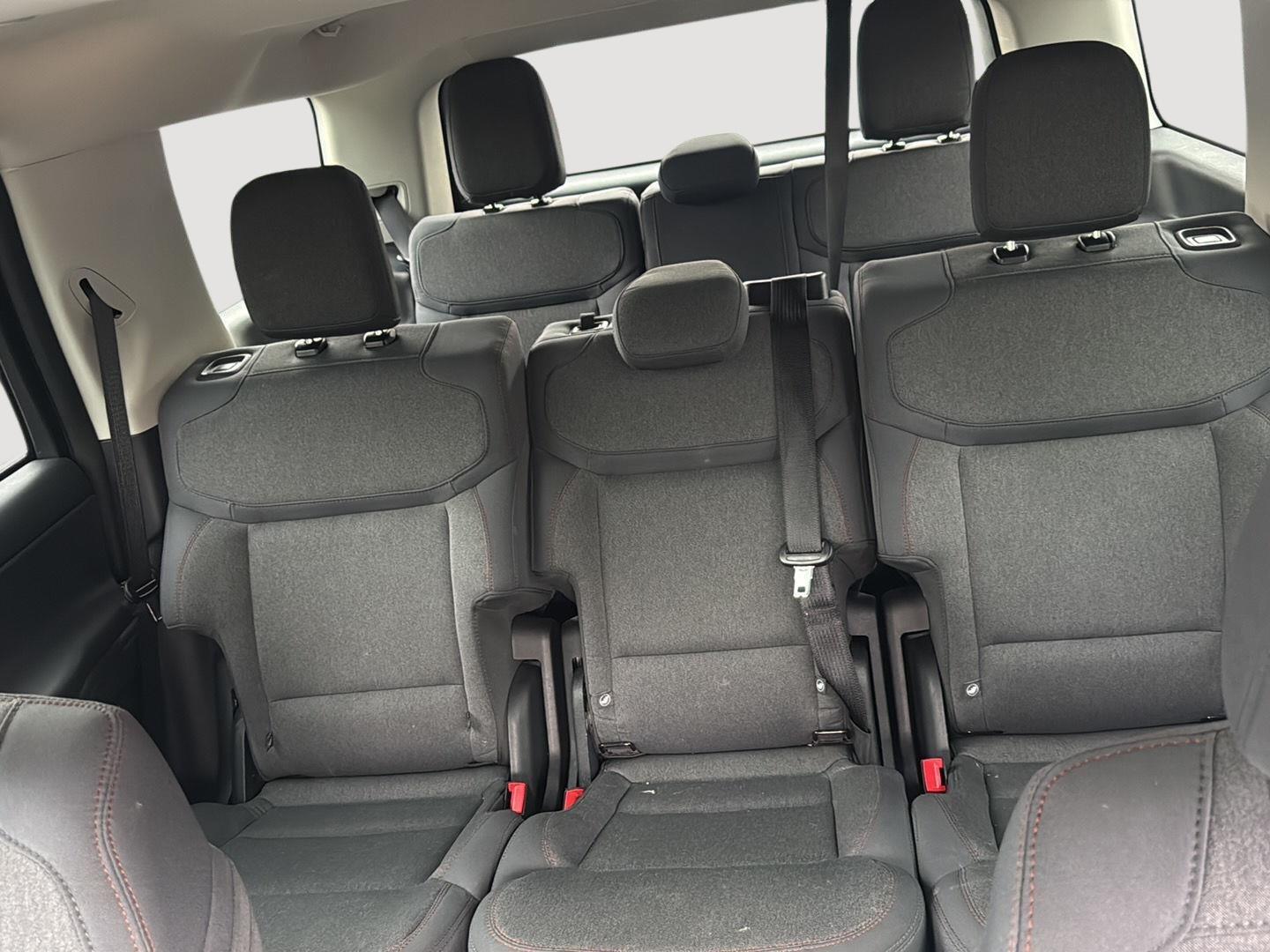 2025 Ford Expedition photo 20 of 26