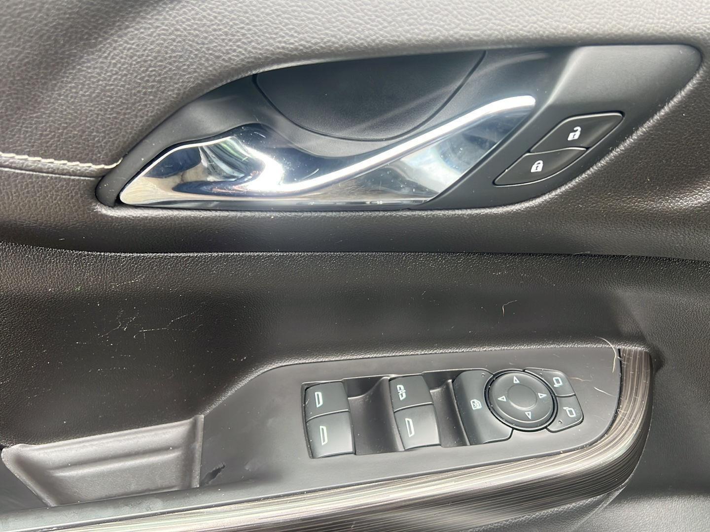 2019 GMC Acadia photo 12 of 27