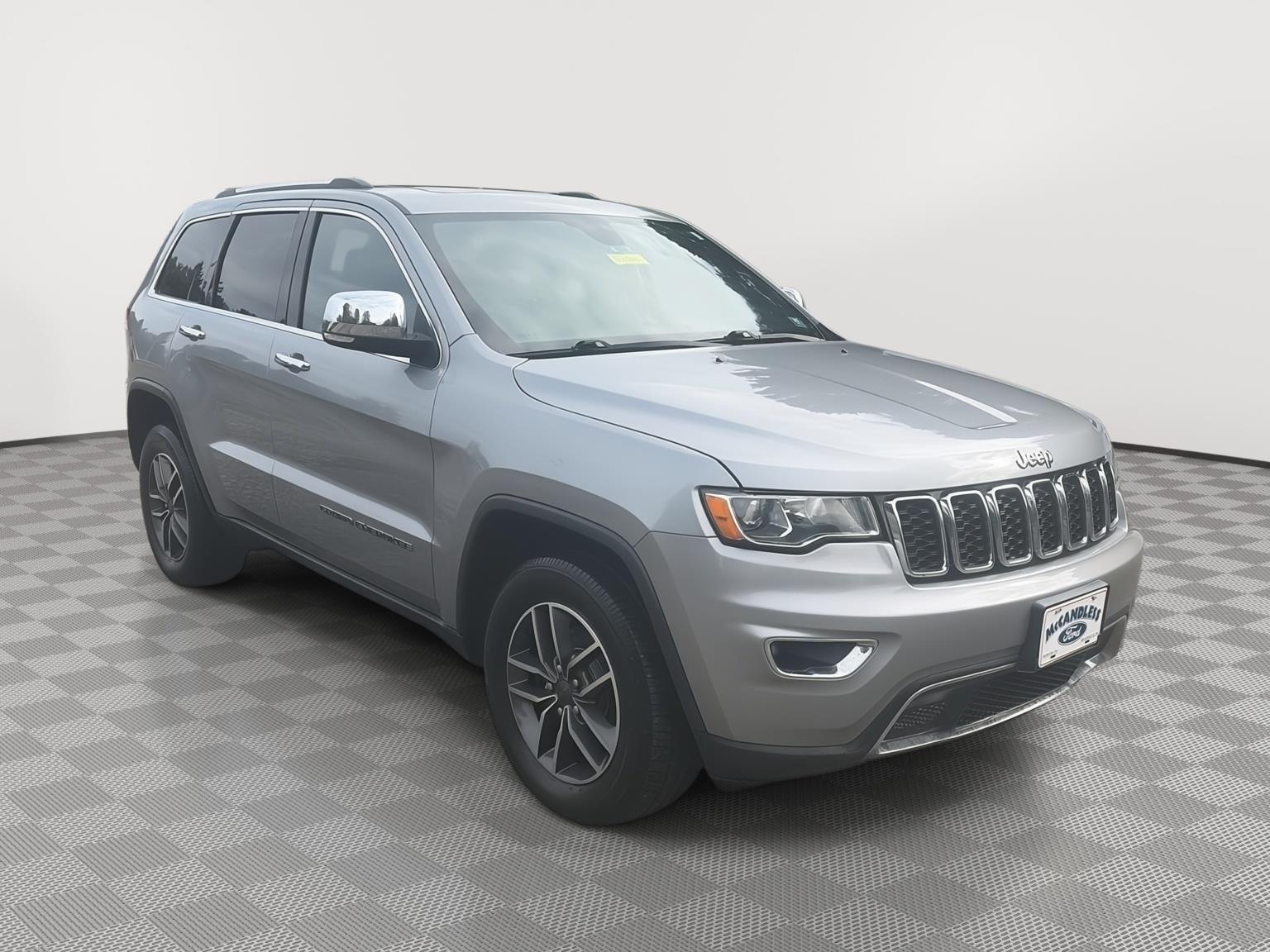 2019 Jeep Grand Cherokee photo 3 of 27