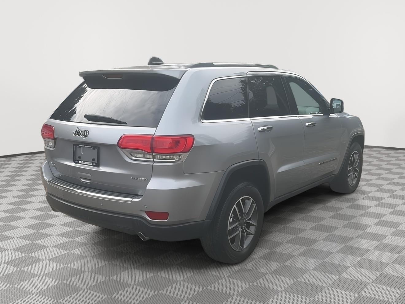 2019 Jeep Grand Cherokee photo 5 of 27