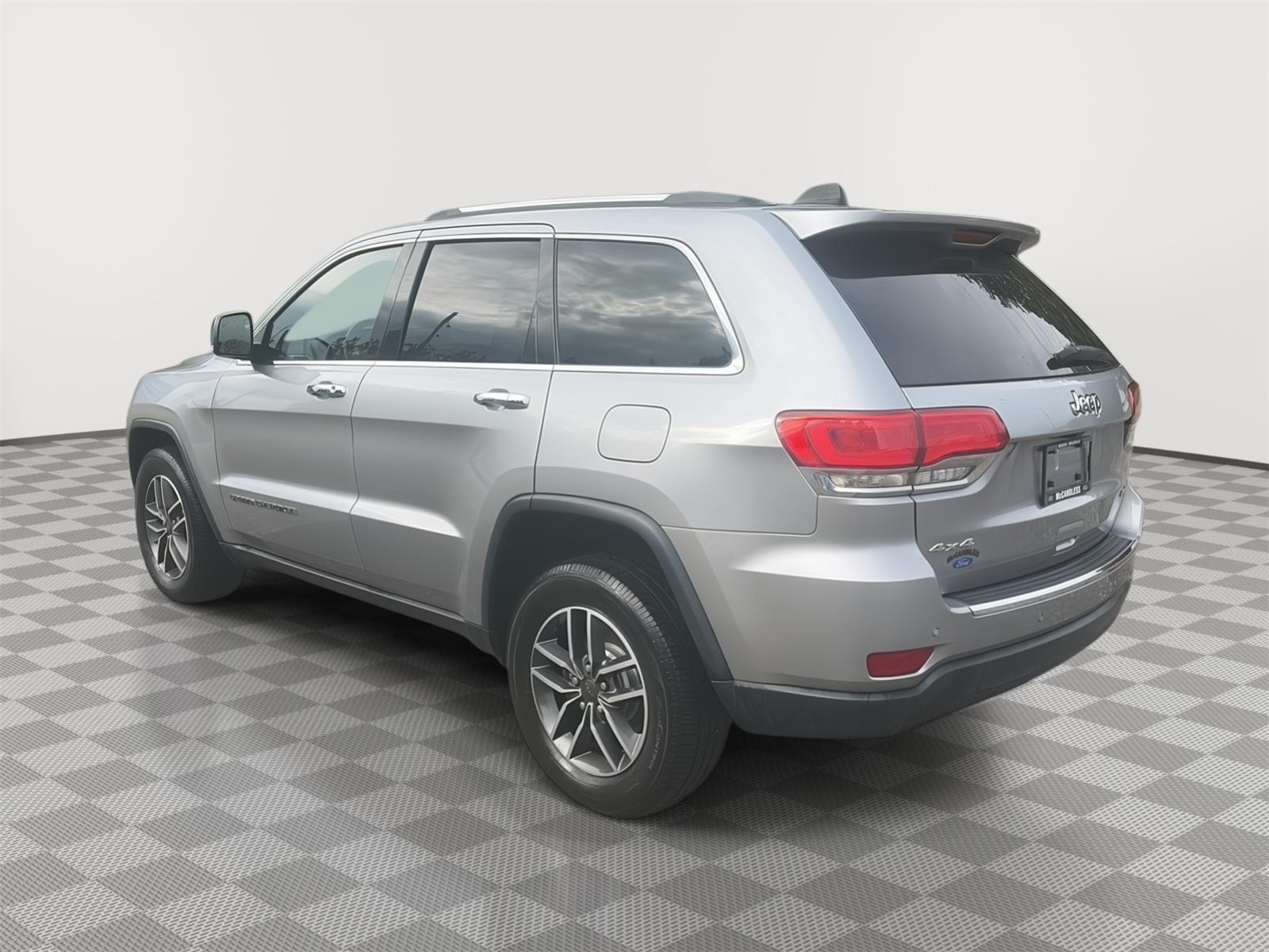 2019 Jeep Grand Cherokee photo 7 of 27
