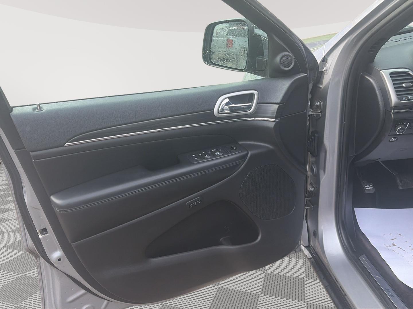 2019 Jeep Grand Cherokee photo 11 of 27