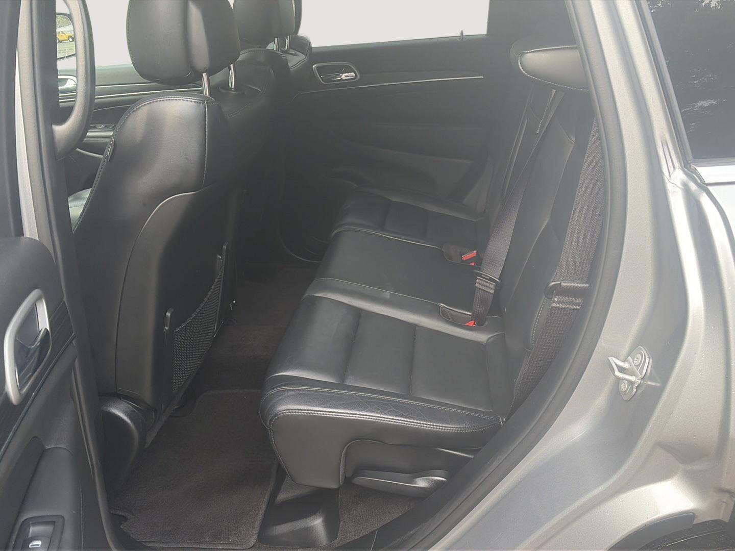 2019 Jeep Grand Cherokee photo 12 of 27
