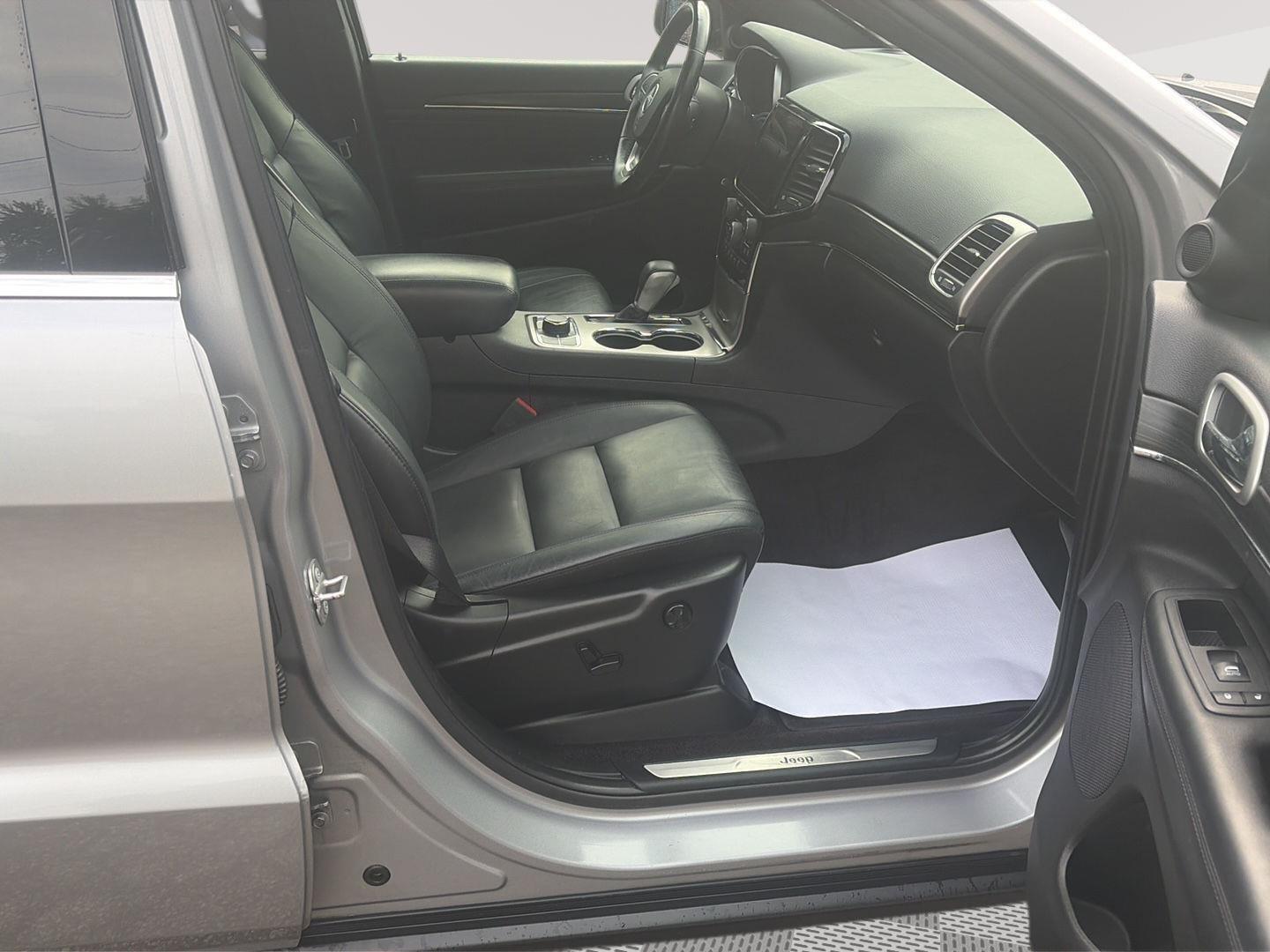 2019 Jeep Grand Cherokee photo 15 of 27