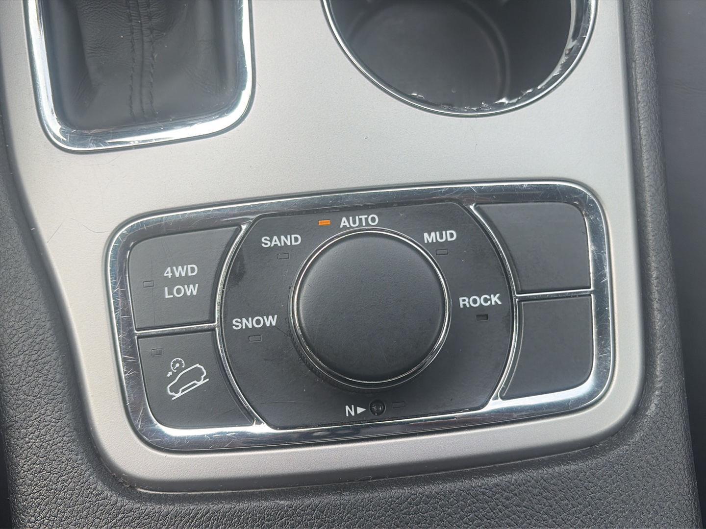 2019 Jeep Grand Cherokee photo 26 of 27