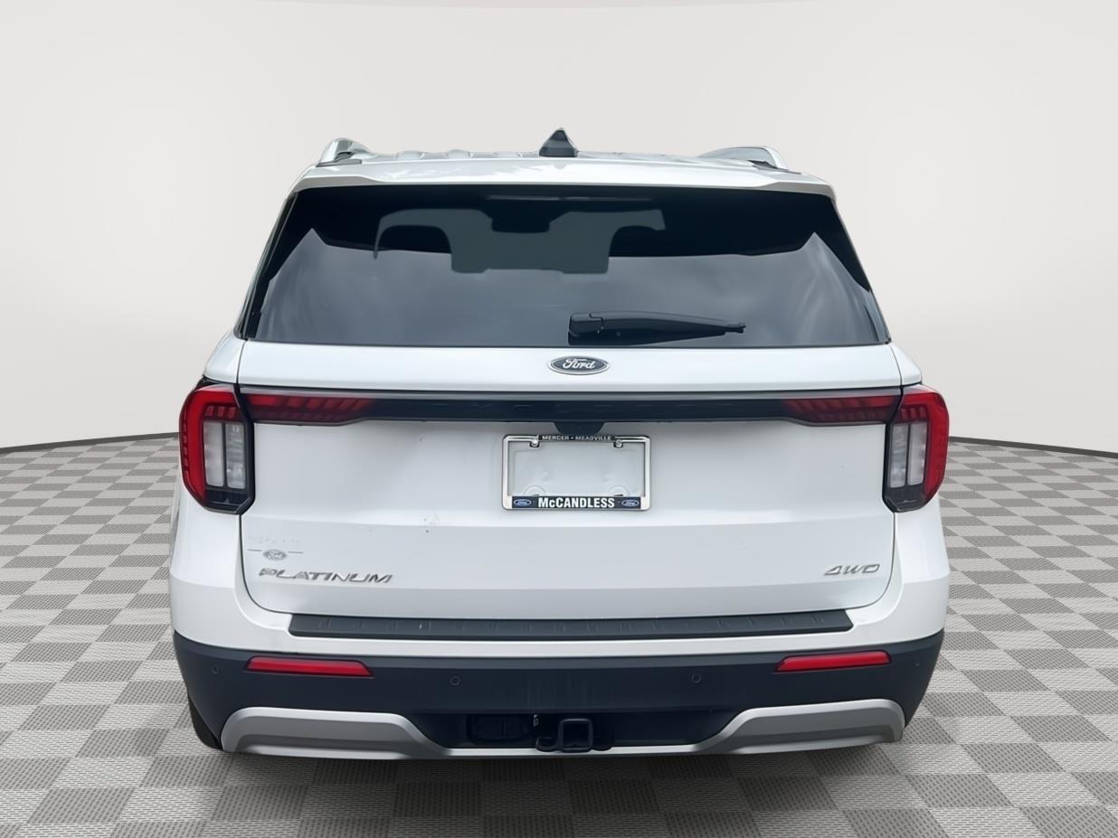 2026 Ford Explorer photo 4 of 31