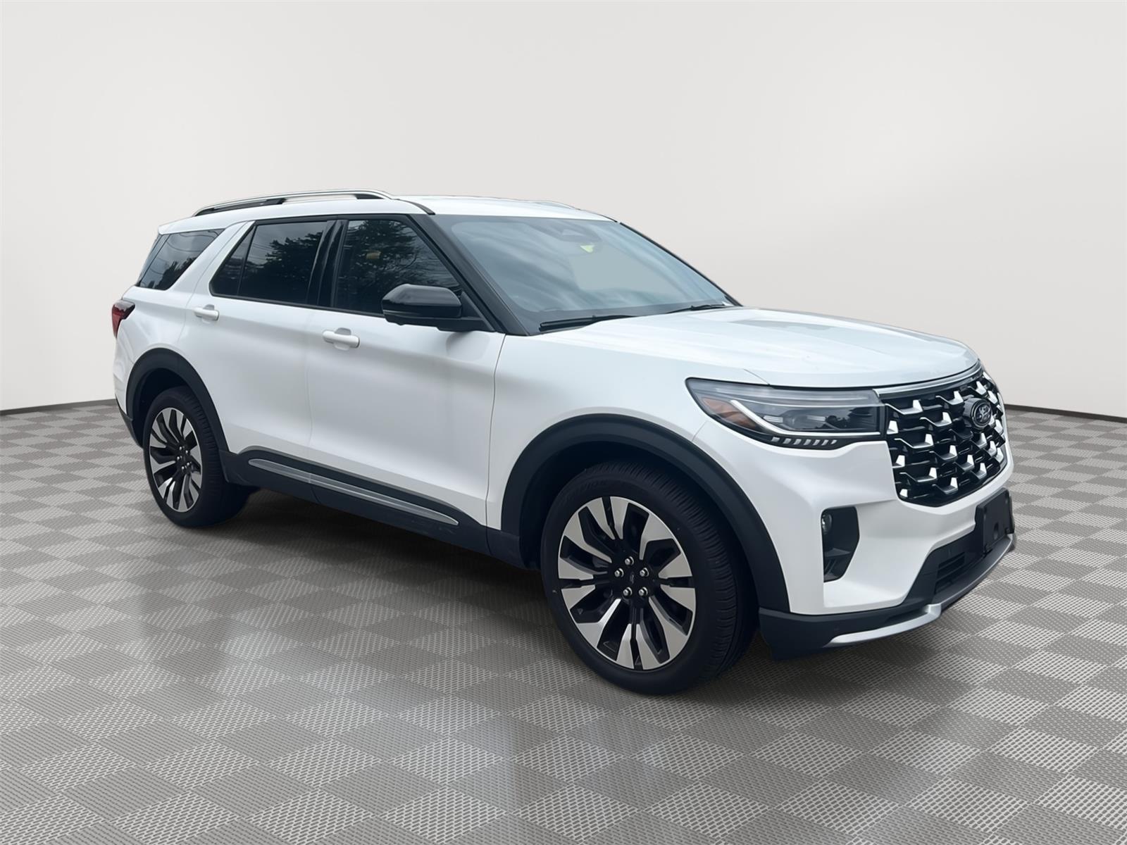 2026 Ford Explorer photo 7 of 31