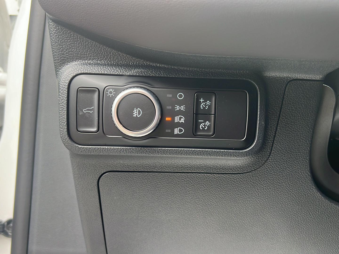 2026 Ford Explorer photo 11 of 31