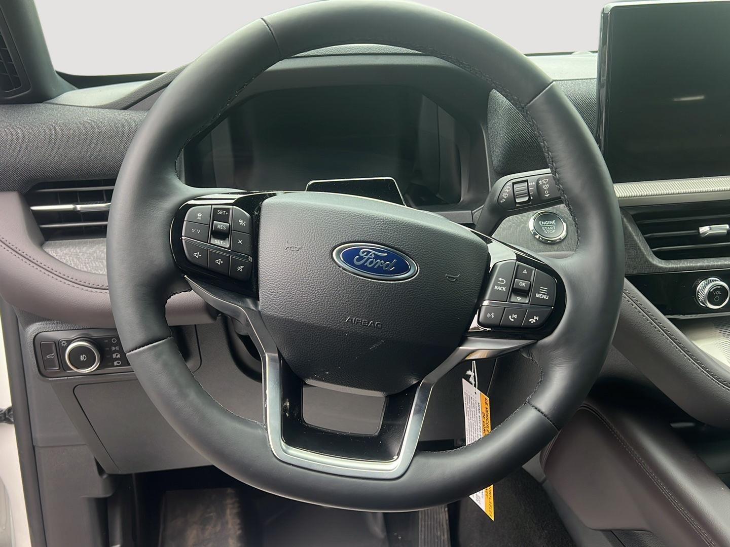 2026 Ford Explorer photo 13 of 31