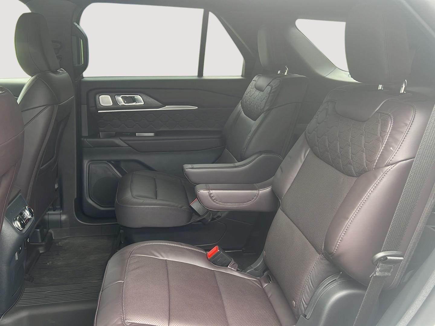 2026 Ford Explorer photo 18 of 31