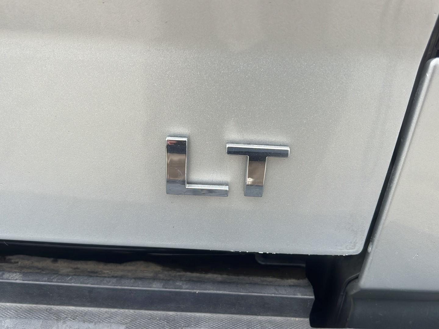 2018 Chevrolet Silverado 1500 photo 10 of 27