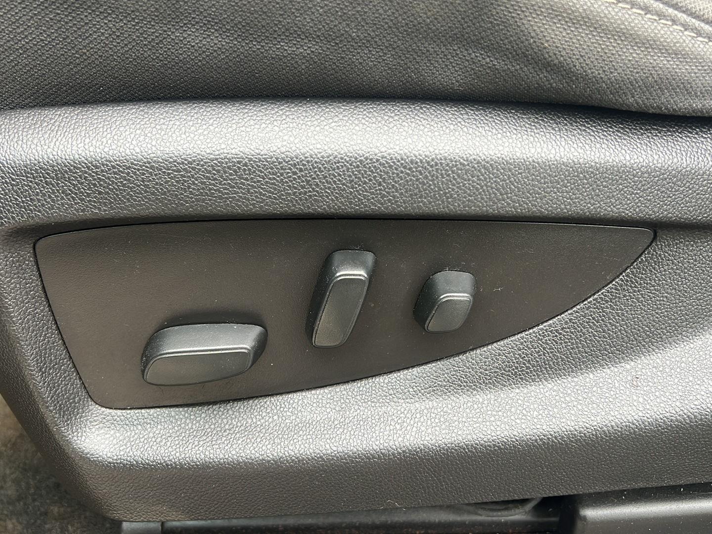 2018 Chevrolet Silverado 1500 photo 16 of 27